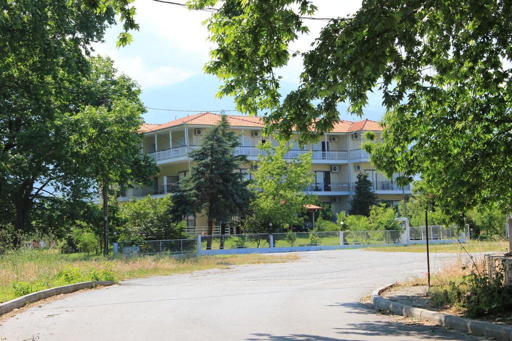 Hotel Geromichalos Paralía Skotínis Exterior foto